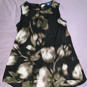 Simply Vera sleeveless blouse